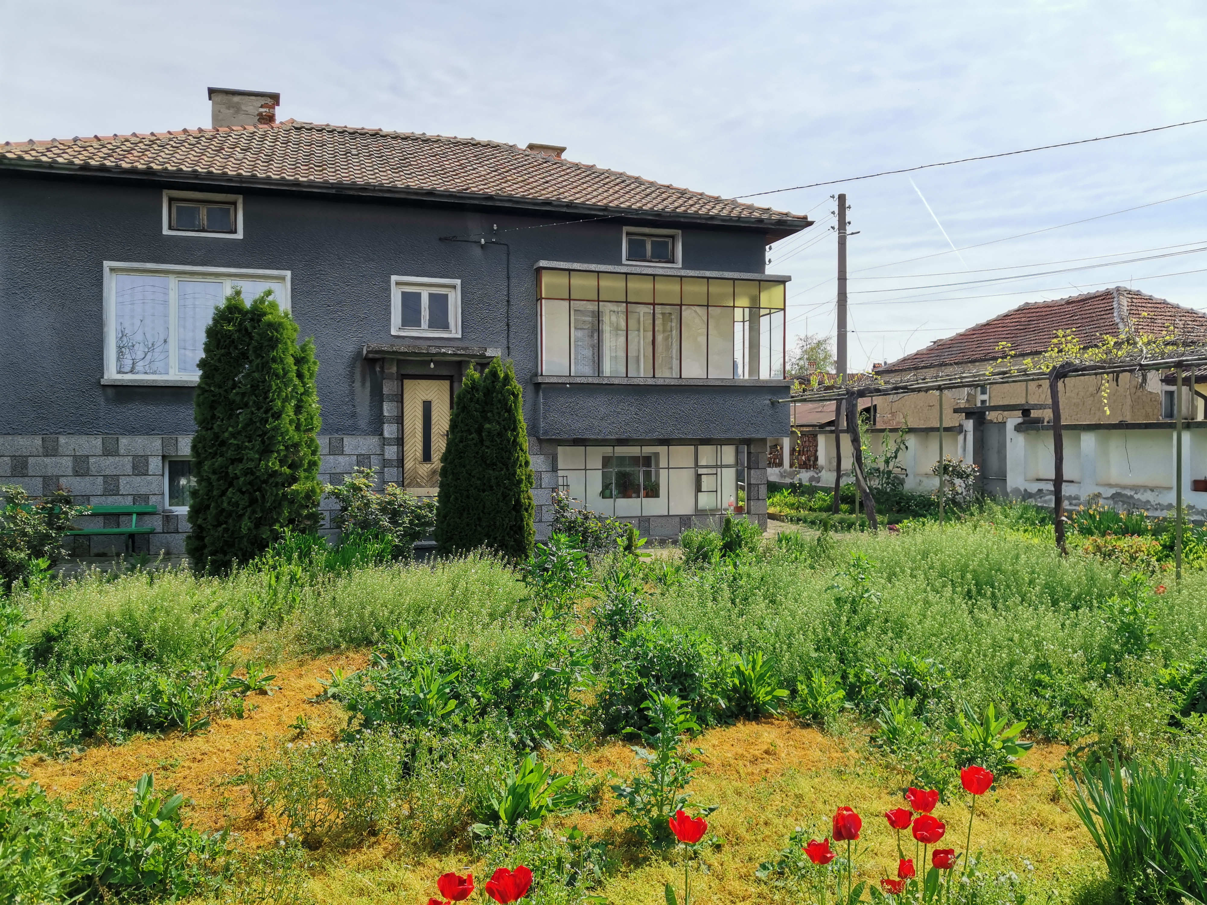  Самостоятелна къща в село Мирянци