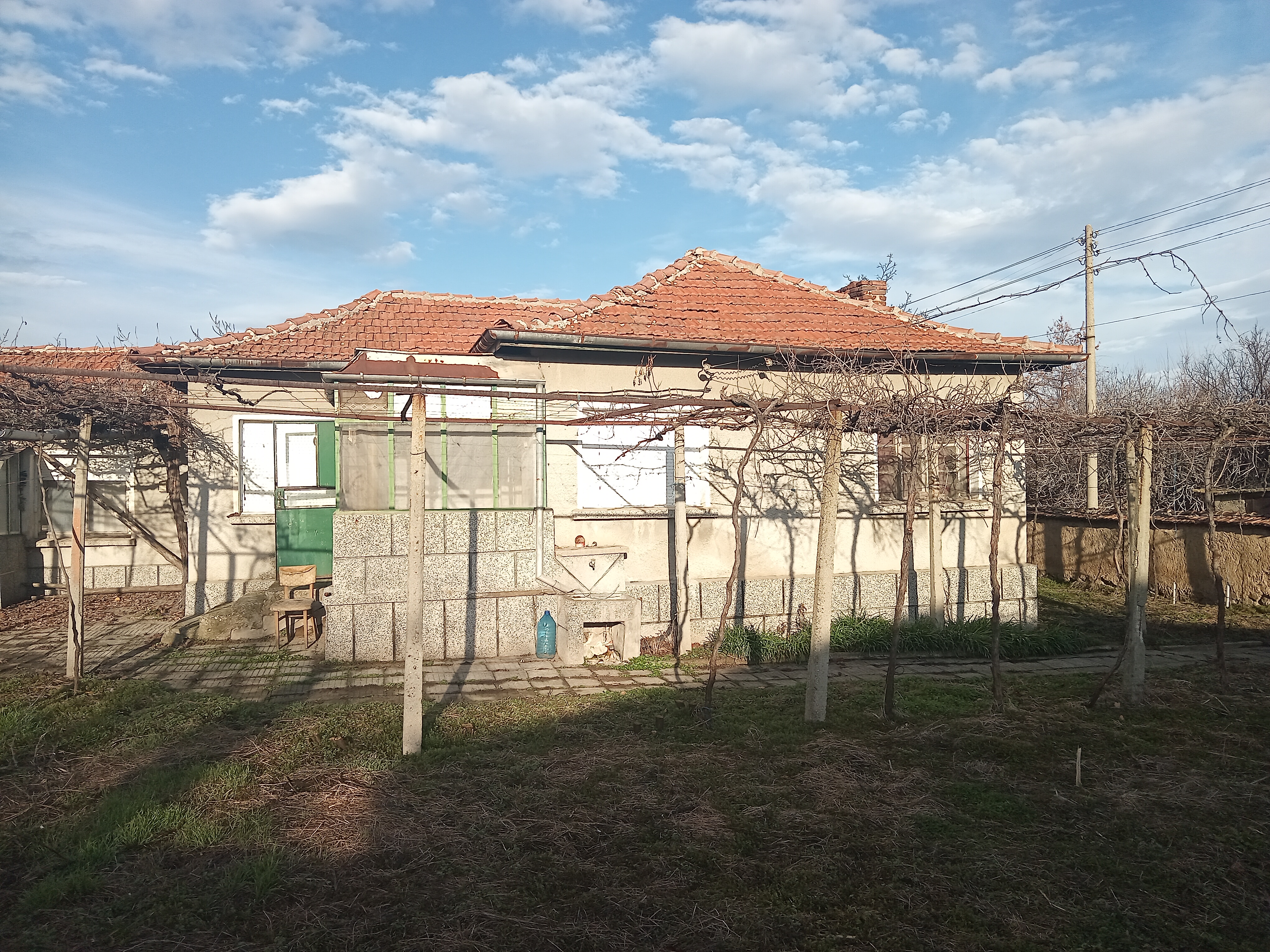  Самостоятелна къща в село Овчеполци